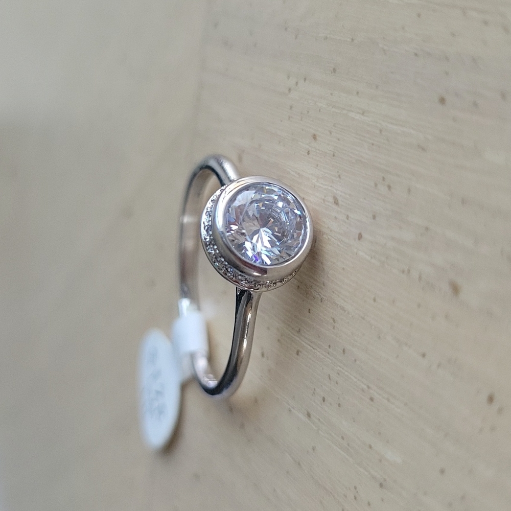 💍2 for $20 Fragrant Jewels Ring